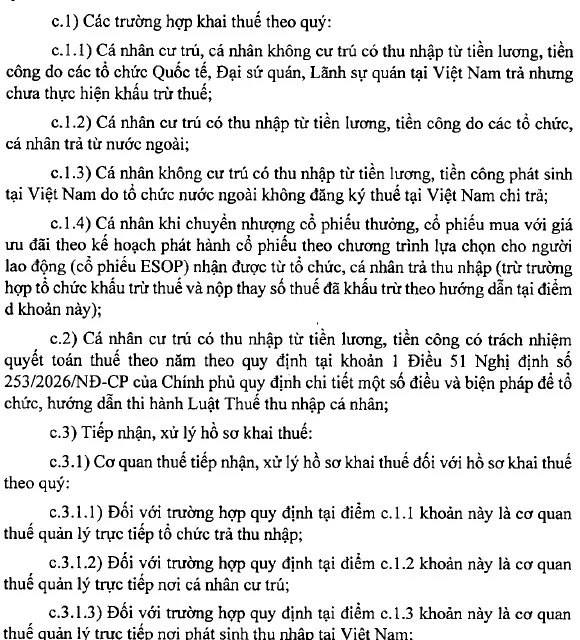 Scanned circular page with the article on quarterly and annual declaration of wage income, in numbered points.